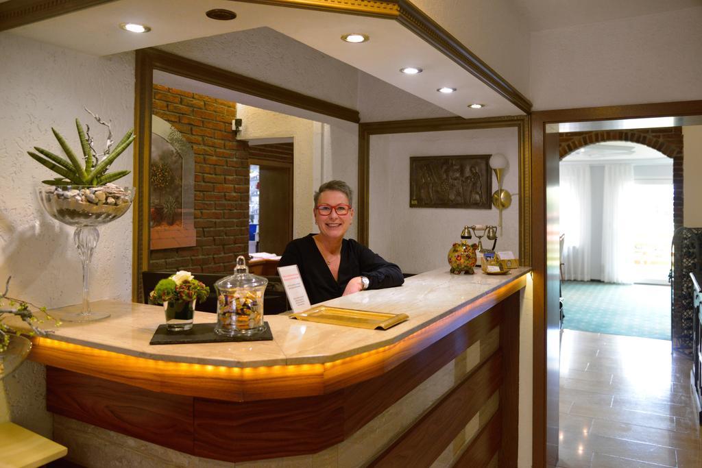 Trollinger Hof Hotell Bad Oeynhausen Exteriör bild